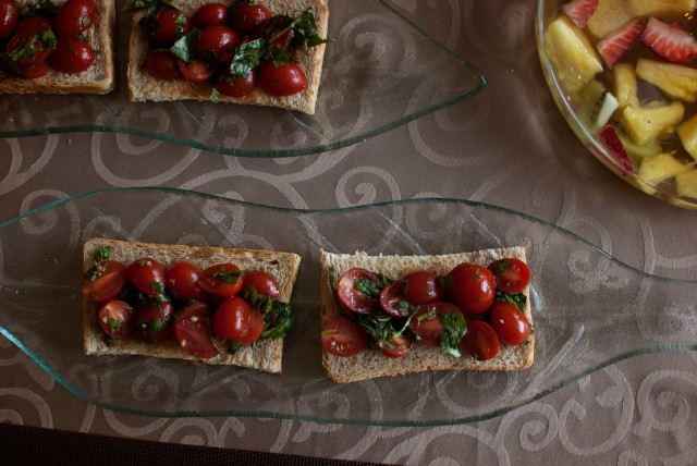 bruschetta uiatelier diy recipe eat food delicious bread tomatoes